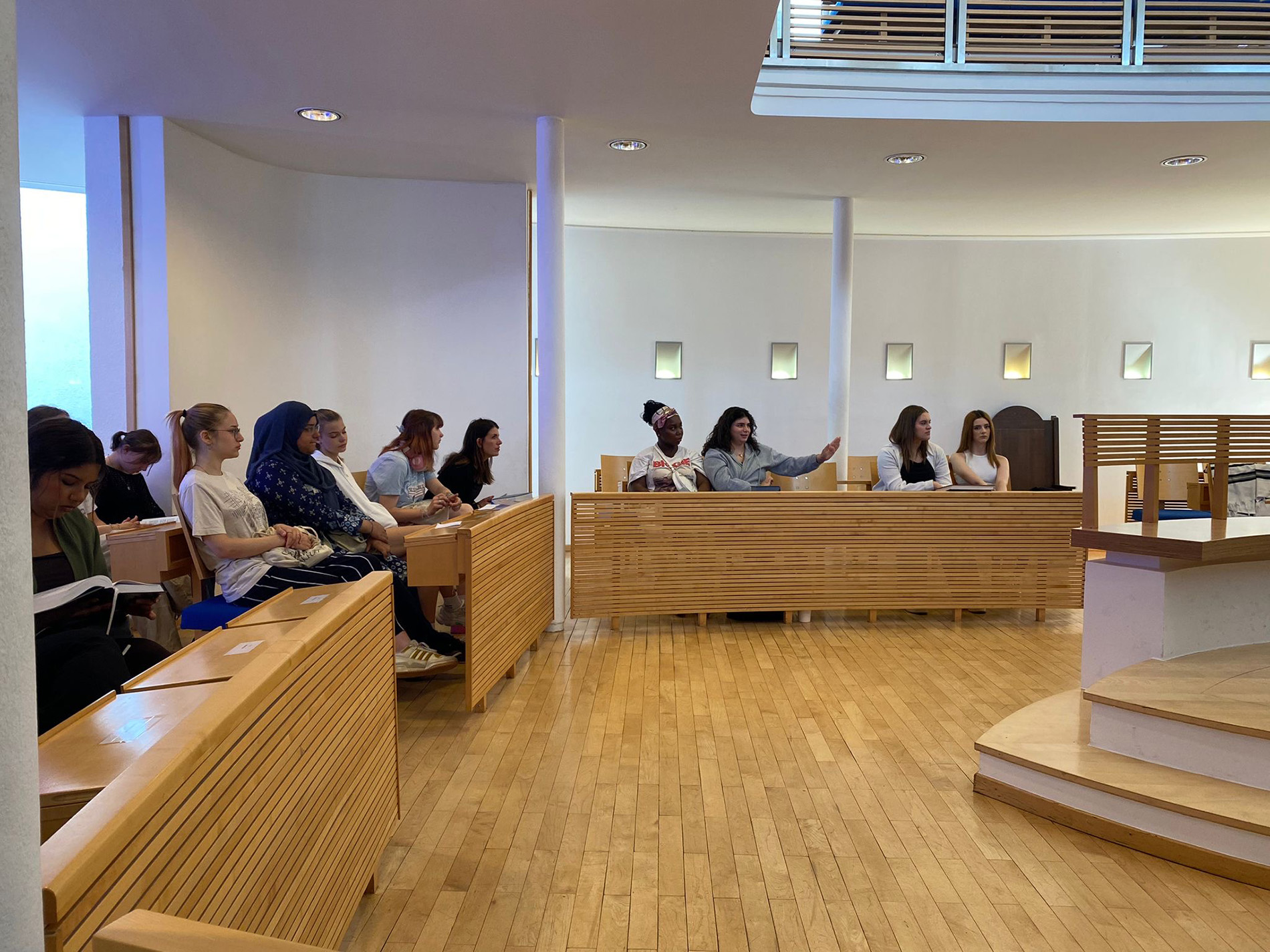 Religionen im Dialog im Beruflichen Gymnasium 