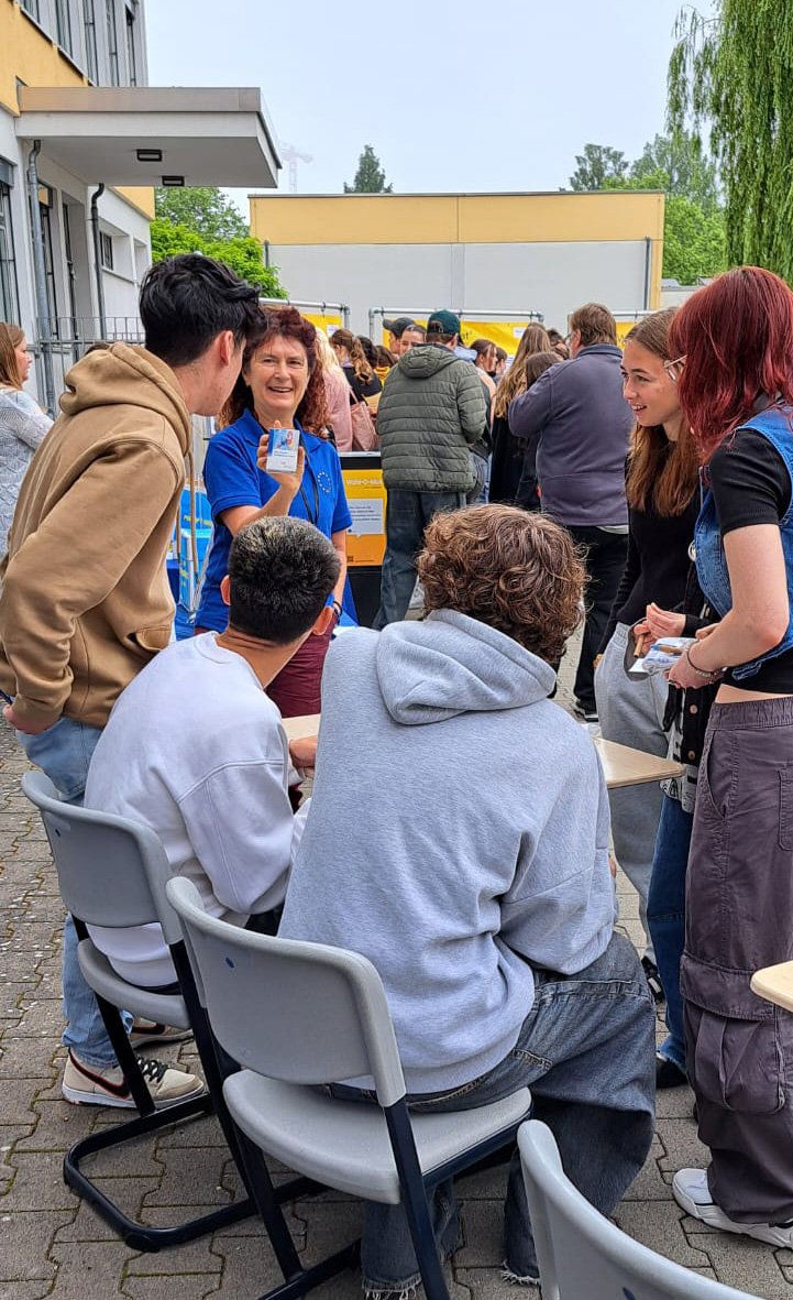 Tag zur Europawahl an der ABS