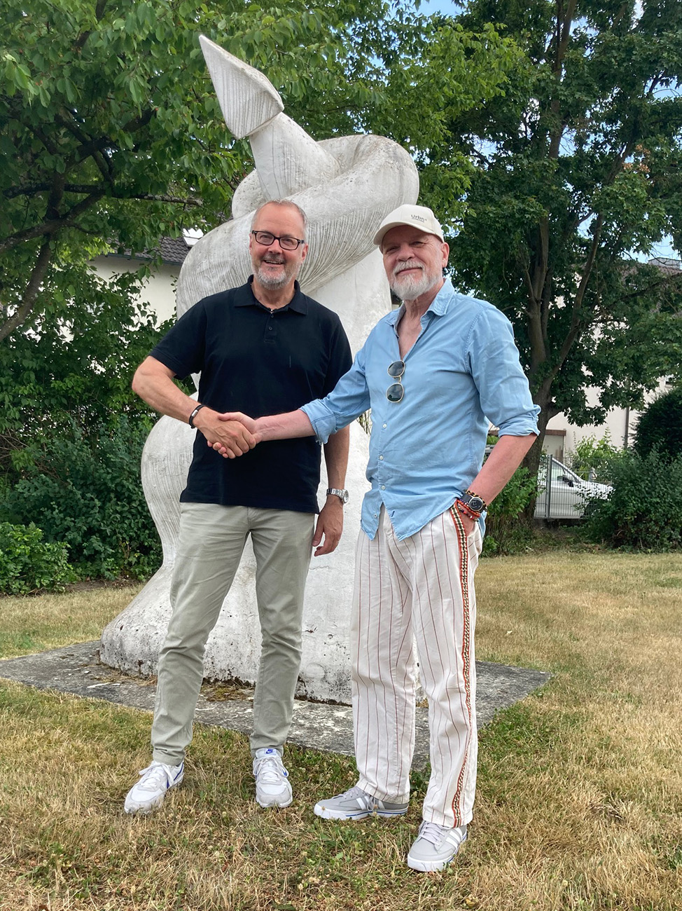 Schulleiter Luft gratuliert Andreas Weishaupt