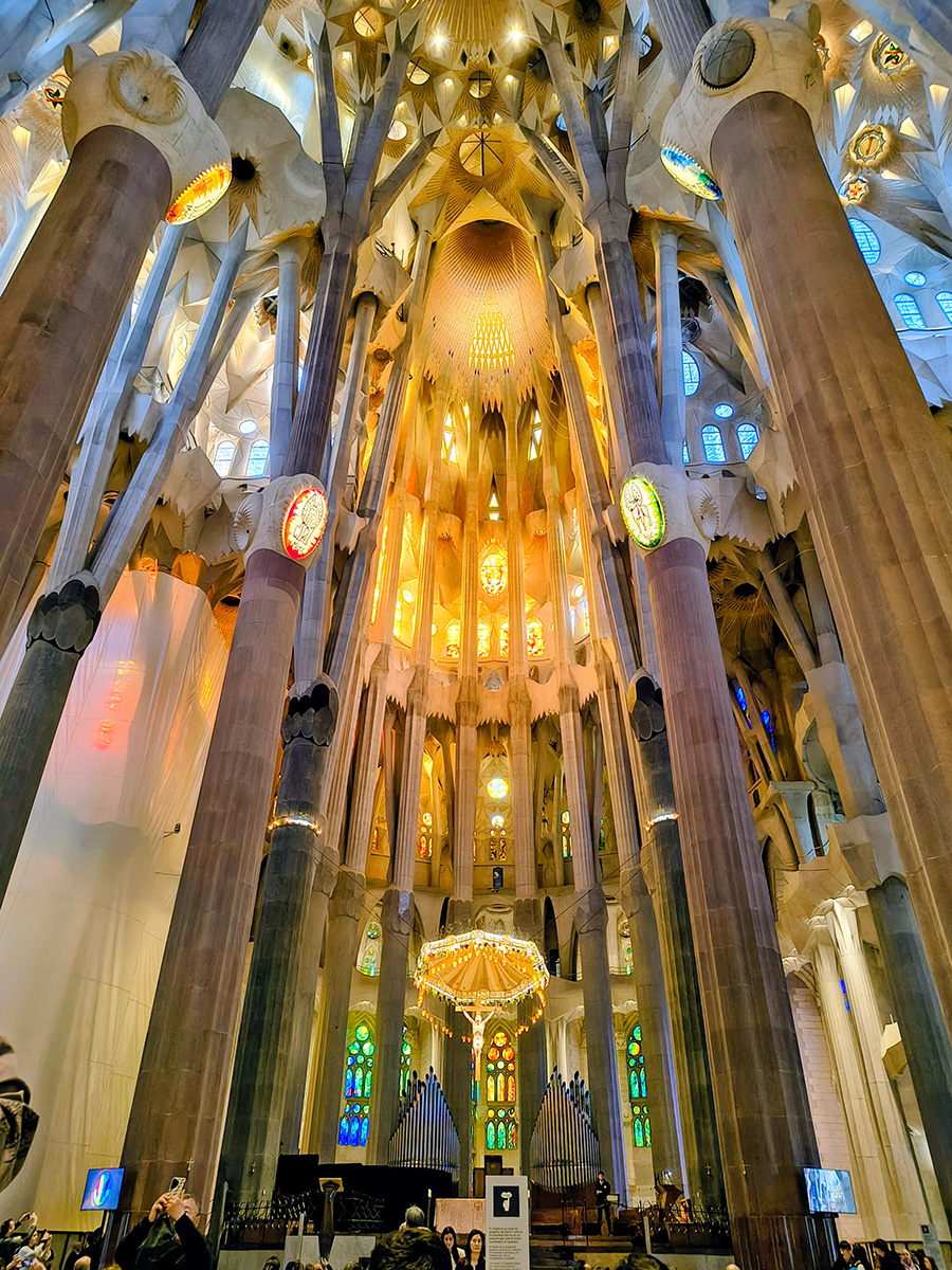 Schülerinnen und Schüler der Eingangsphase des Beruflichen Gymnasiums der August-Bebel-Schule Offenbach erleben und lernen viel auf der Studienfahrt nach Spanien