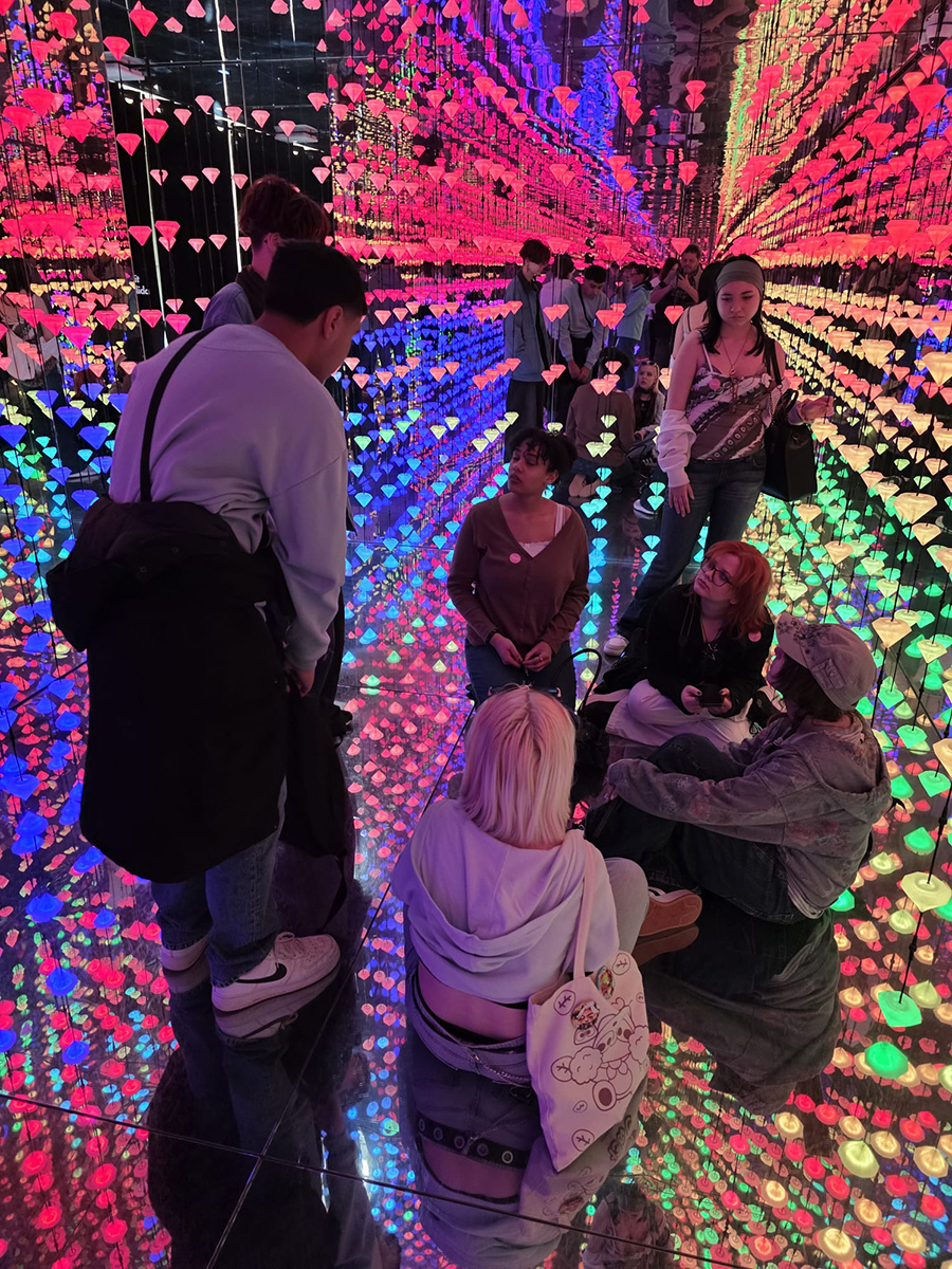 Schülerinnen und Schüler der Eingangsphase des Beruflichen Gymnasiums der August-Bebel-Schule Offenbach erleben und lernen viel auf der Studienfahrt nach Spanien