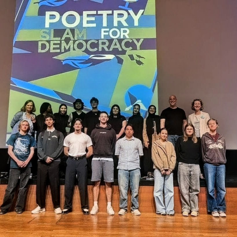 Schülerinnen und Schüler des Beruflichen Gymnasiums beteiligen sich bei Slam for Democracy Rhein-Main